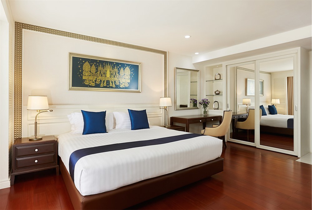 One Bedroom Chaophraya Grand Suite